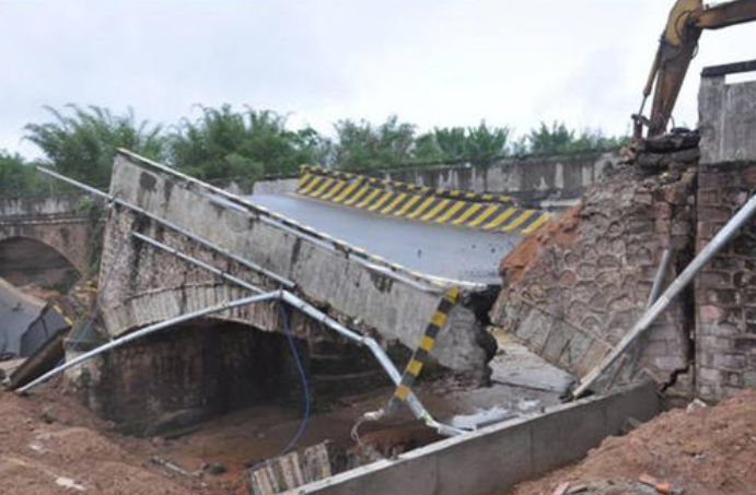 桥梁拆除建筑改造/